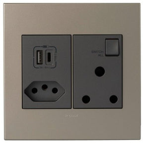 Legrand Arteor PMONU44MCH RSA Sockets + Type A & C USB Monobloc 4X4 Champagne/Magnesium (7926786228313)